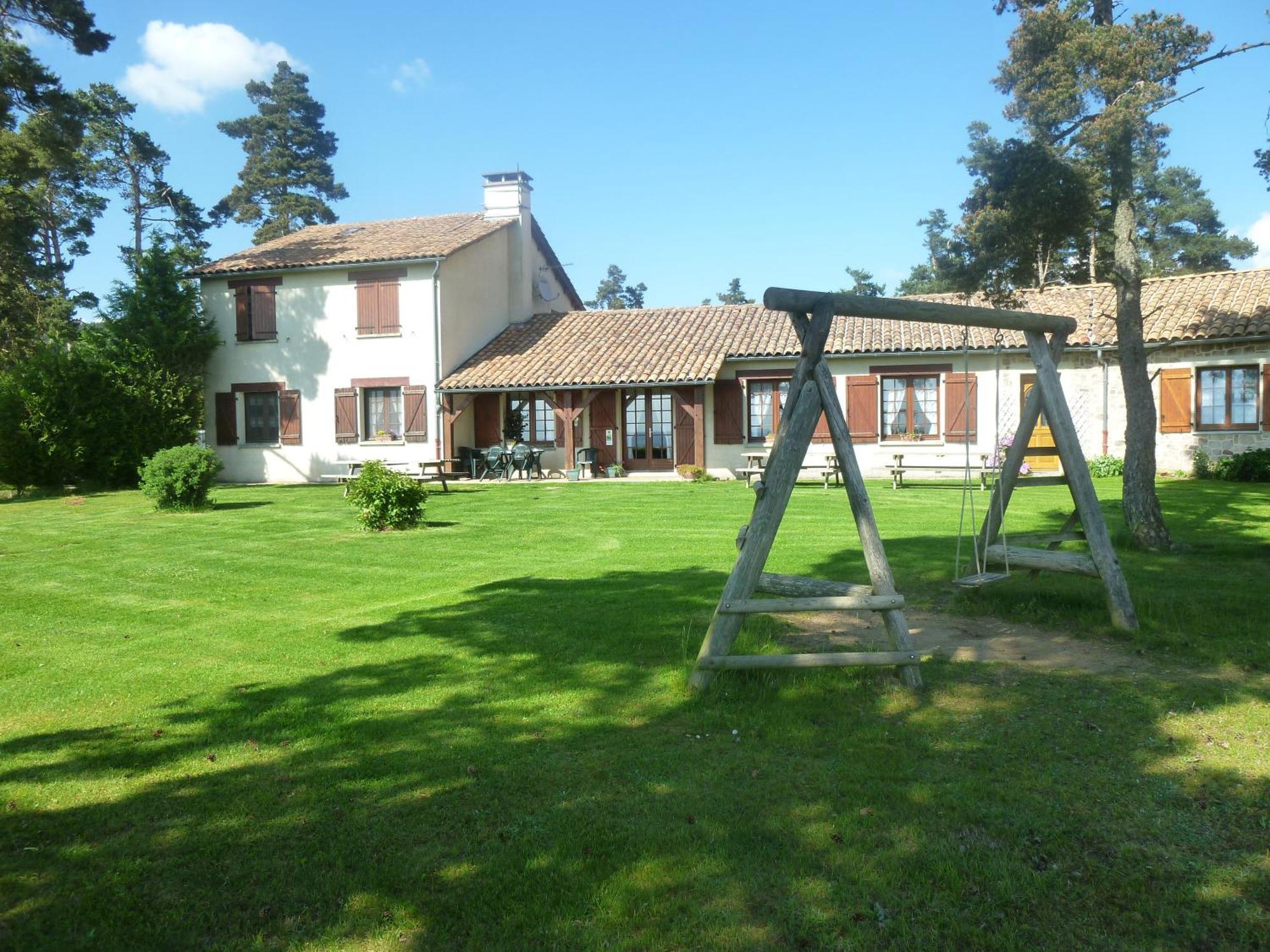 Auberge Les Volpilieres Ruynes-en-Margeride Екстериор снимка